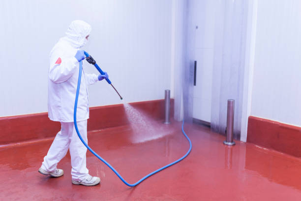 Animal Enclosure Cleaning in Cayuga, IN